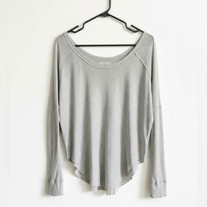 Aritzia Tna Light Gray Long Sleeve Tee